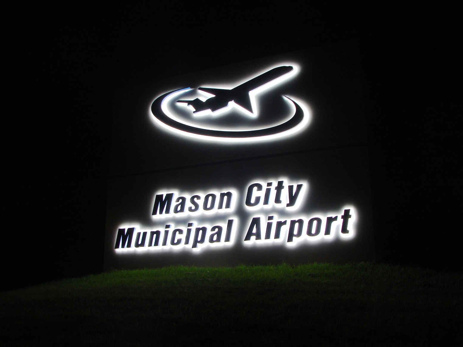 airport flying in mason city iowa